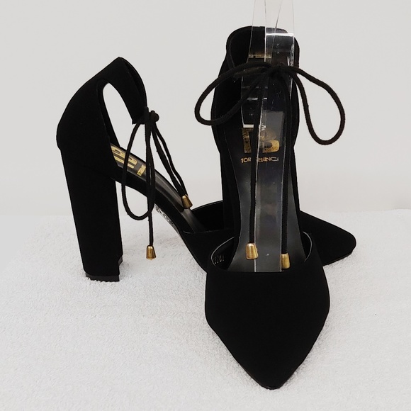 Women's Black Heels - Picture 2 of 6